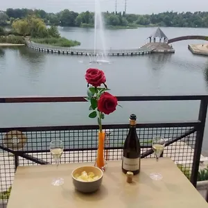 https://vue-exceptionnelle-sur-le-lac.fr-paris.fr