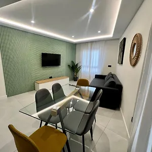 https://apartamento-el-cardenal.es-andalucia.com